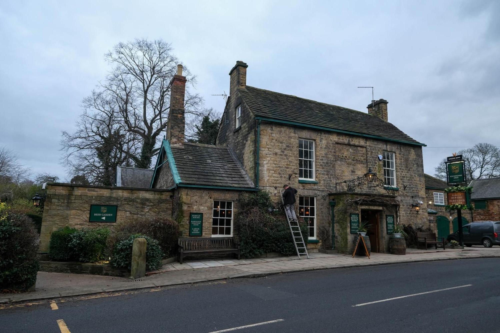 Rockingham Arms By Greene King Inns 温特沃斯 外观 照片