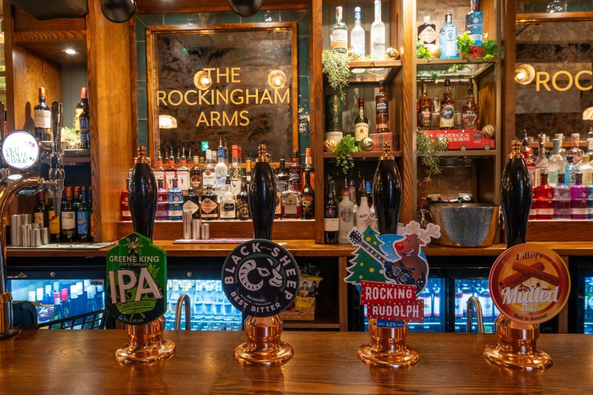 Rockingham Arms By Greene King Inns 温特沃斯 外观 照片